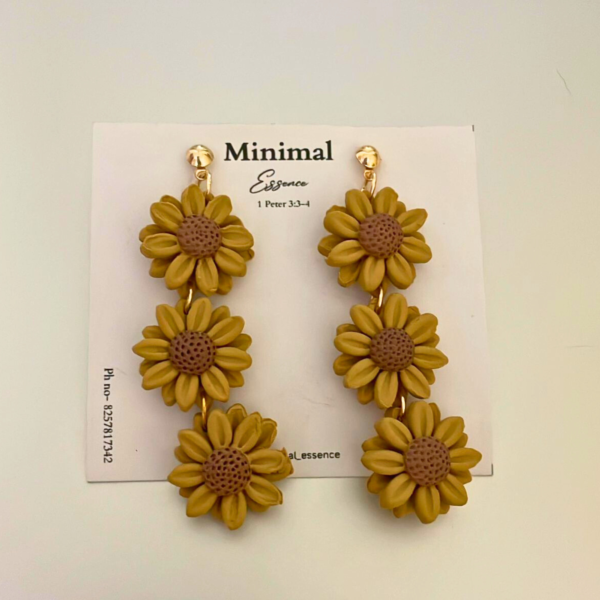 Tripple Daisy Earrings